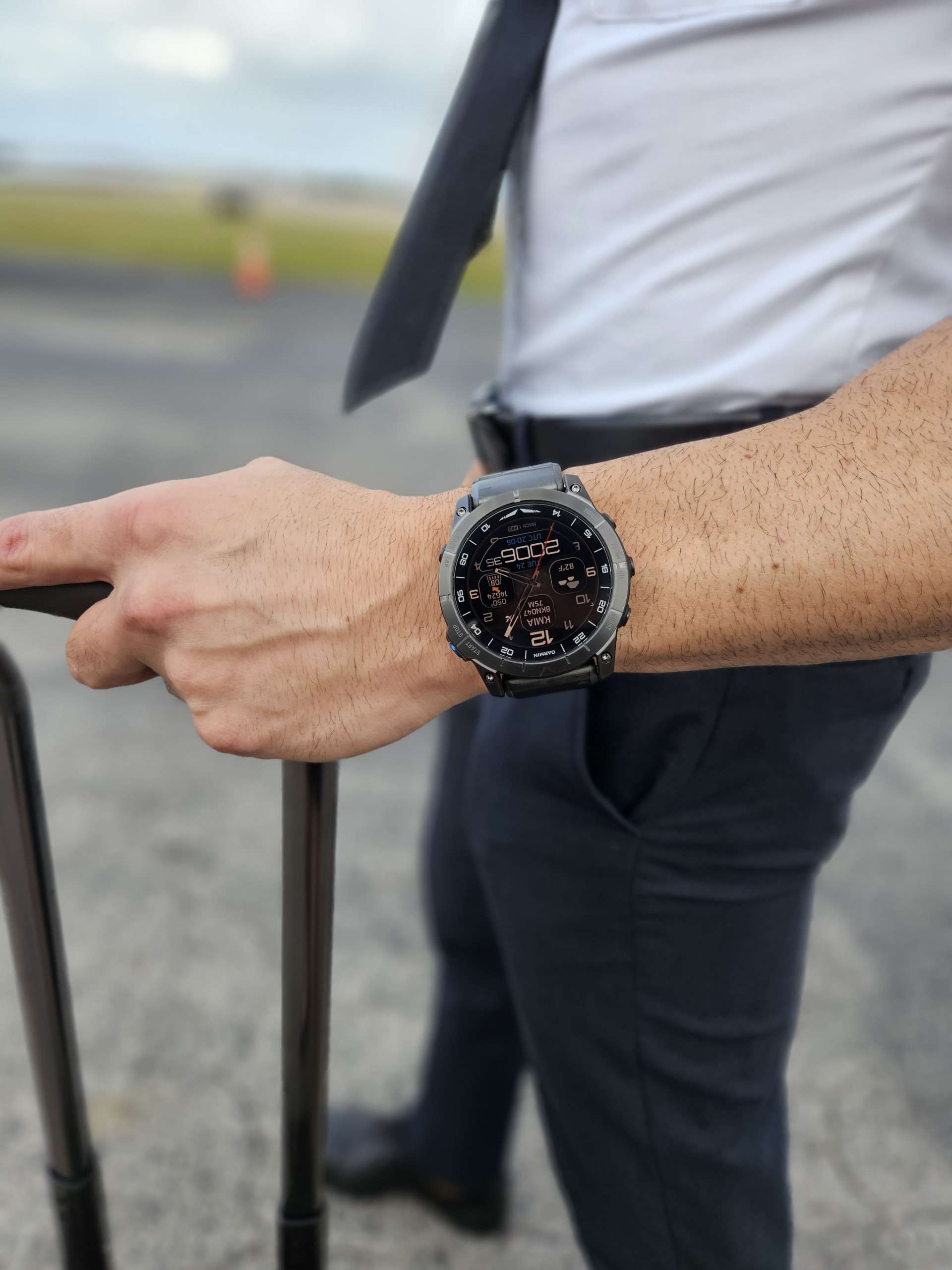 Garmin D2 Mach 1 Pro Aviator Smartwatch image 7