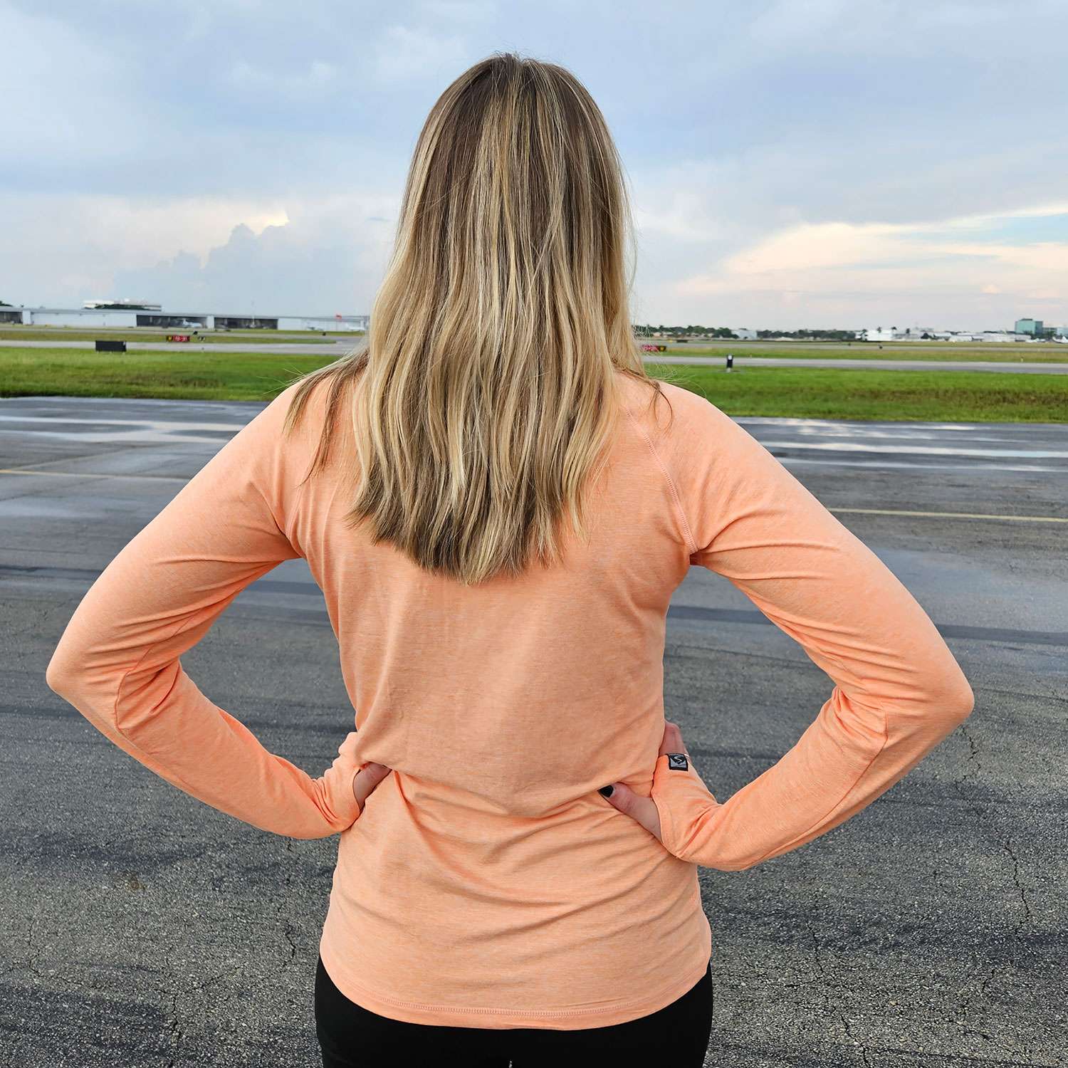 Storm Creek Women's Pacesetter 1/4 Zip Pullover image 2